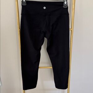 lululemon athletica cropped Black Leggings